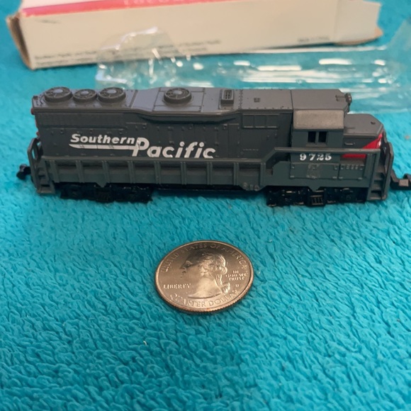 Southern Pacific Locomotive #9725 Model Train No 418 High Speed In Box - Picture 7 of 7